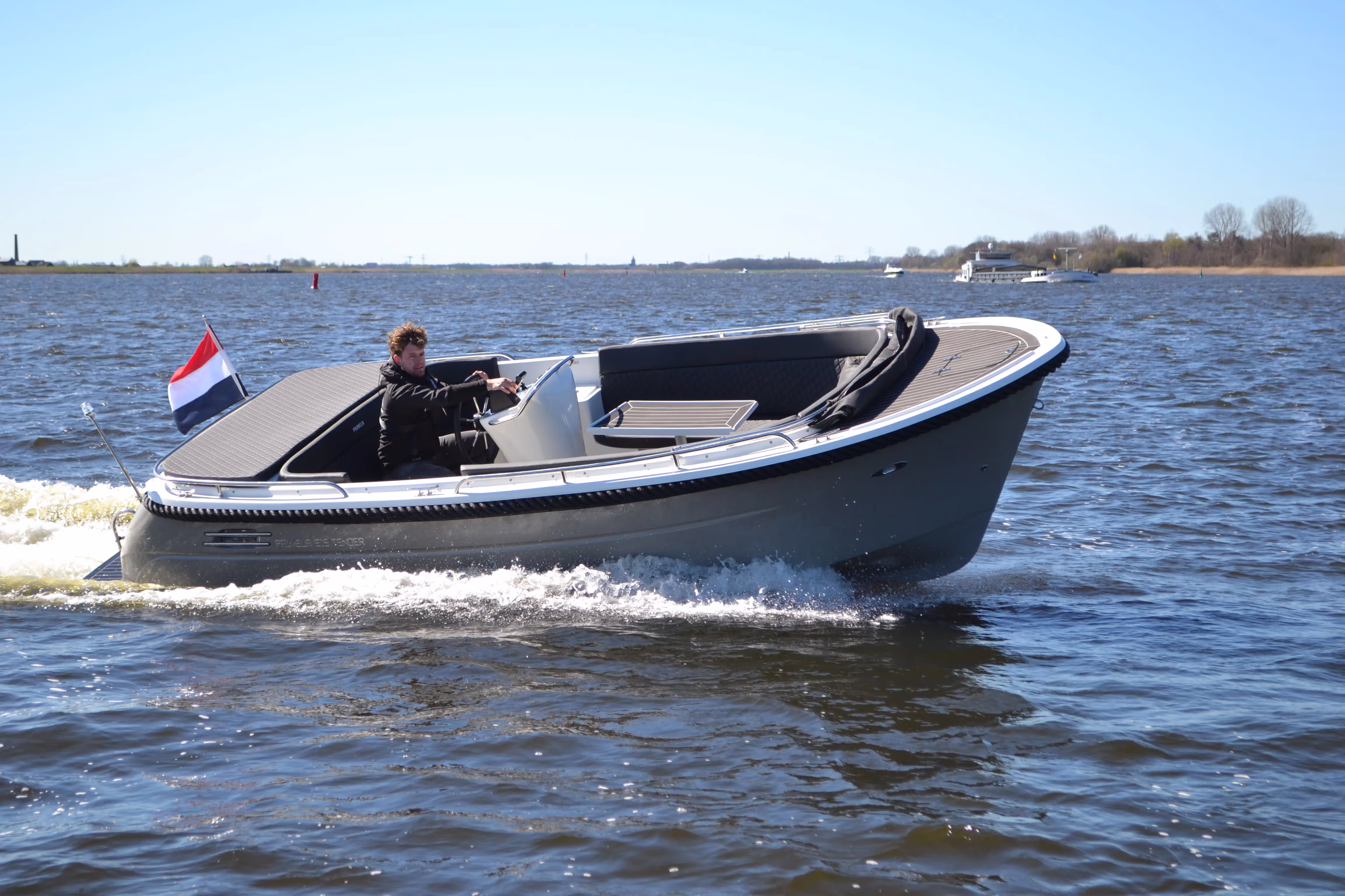 Primeur 615 Tender — foto 3 van 12