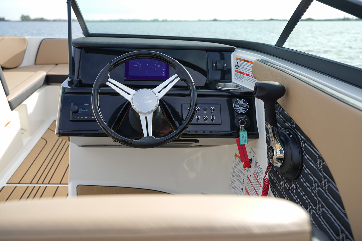 Sea Ray SPX 210 — foto 27 van 56