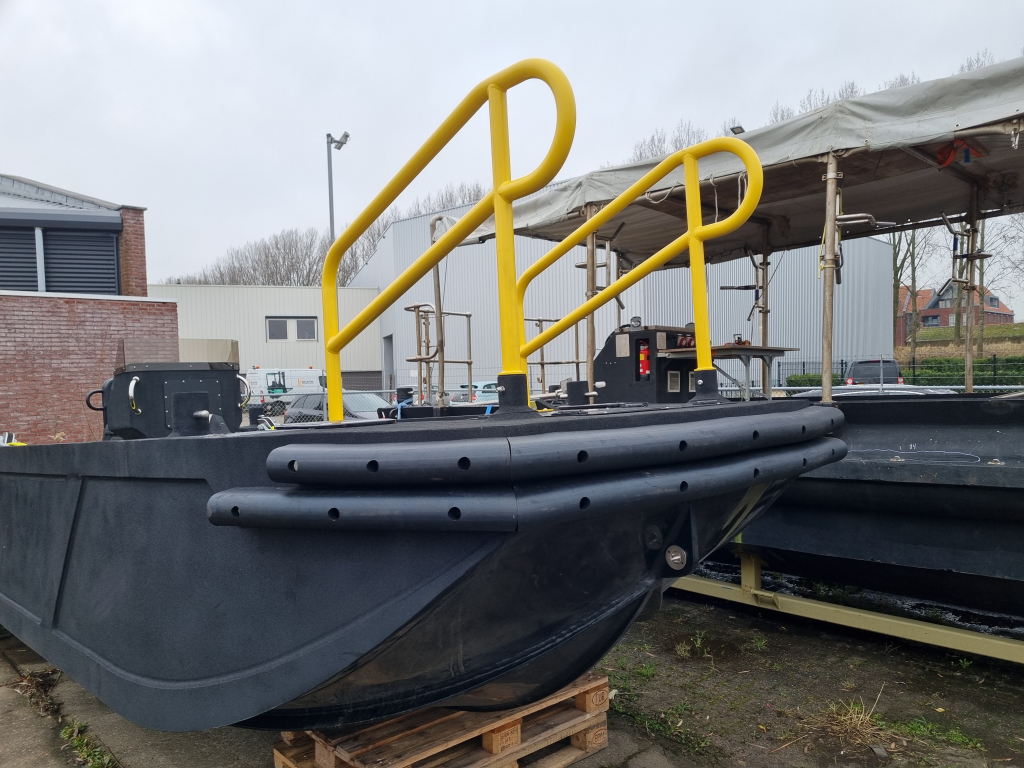Rhino 600SB HDPE Workboat for sale or charter. Direct available. Kan be shipped worldwide — foto 9 van 10