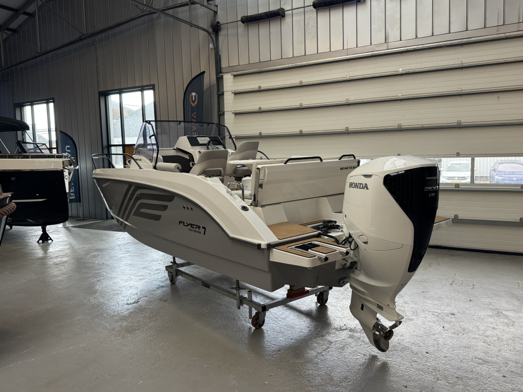 Beneteau Flyer 7 Sundeck | 200PK Honda IST | Pilot Edition — foto 2 van 17