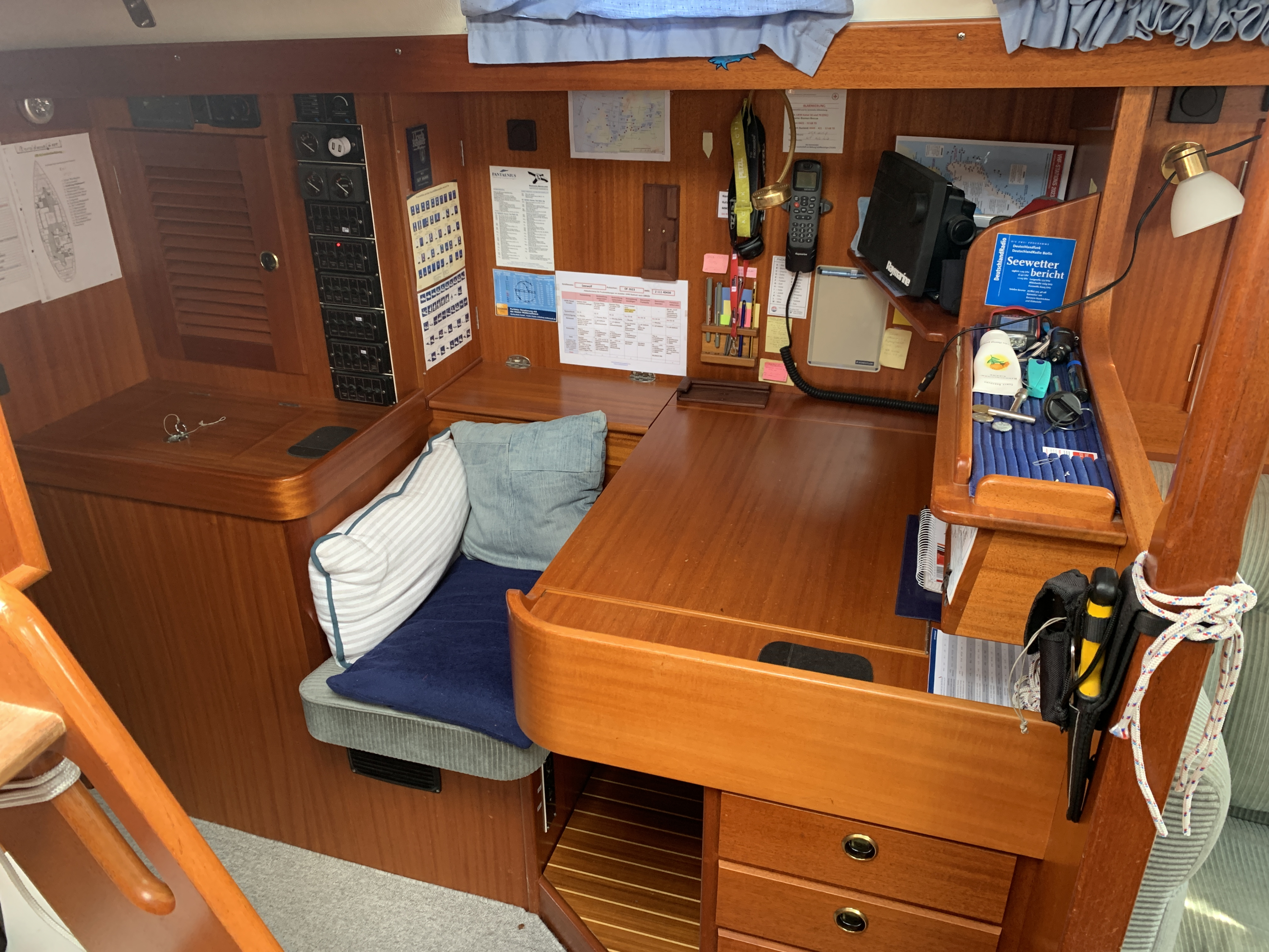 Hallberg-Rassy 42 — foto 40 van 77