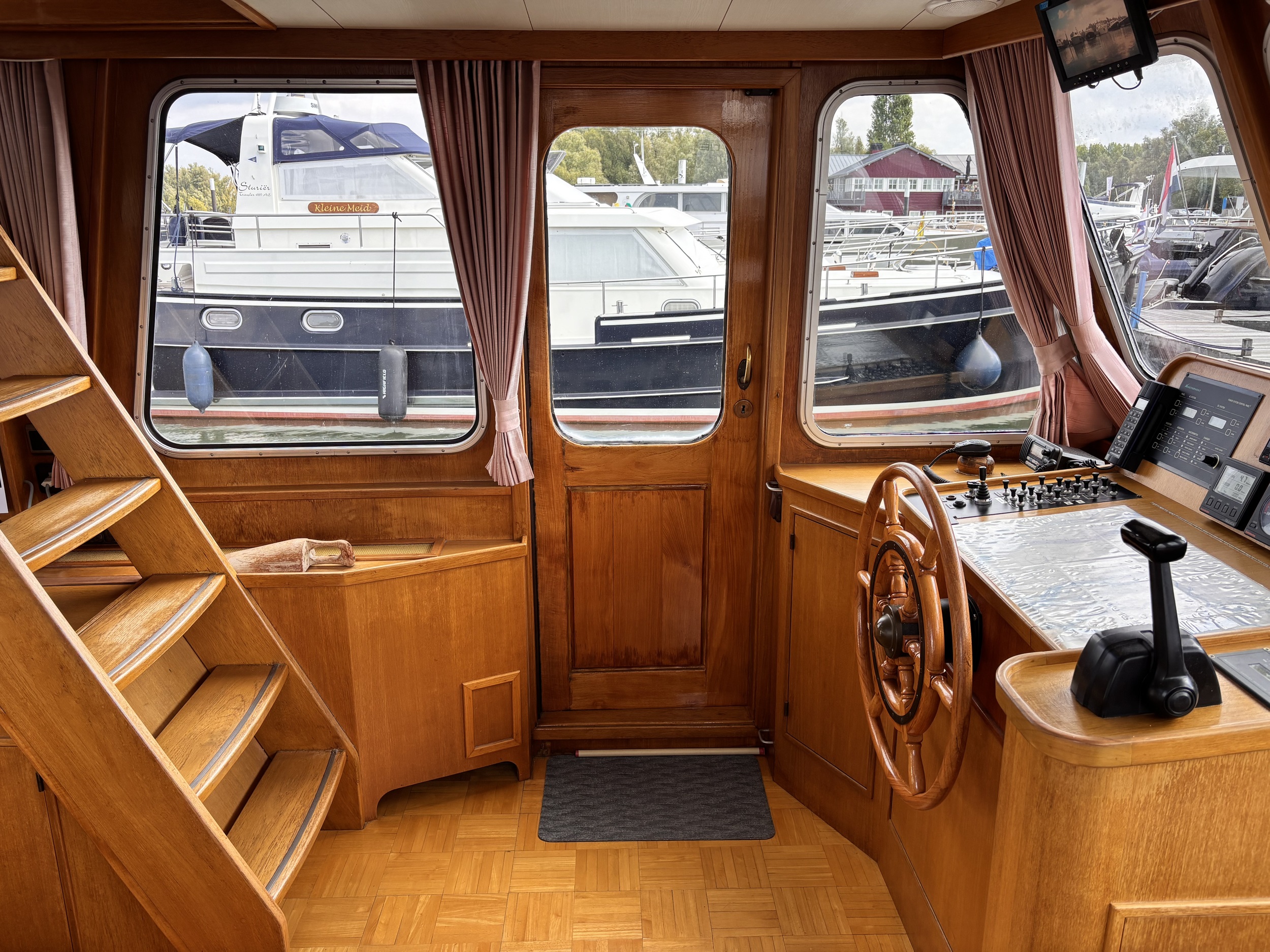 Alm Trawler 13.20 AD — foto 21 van 32