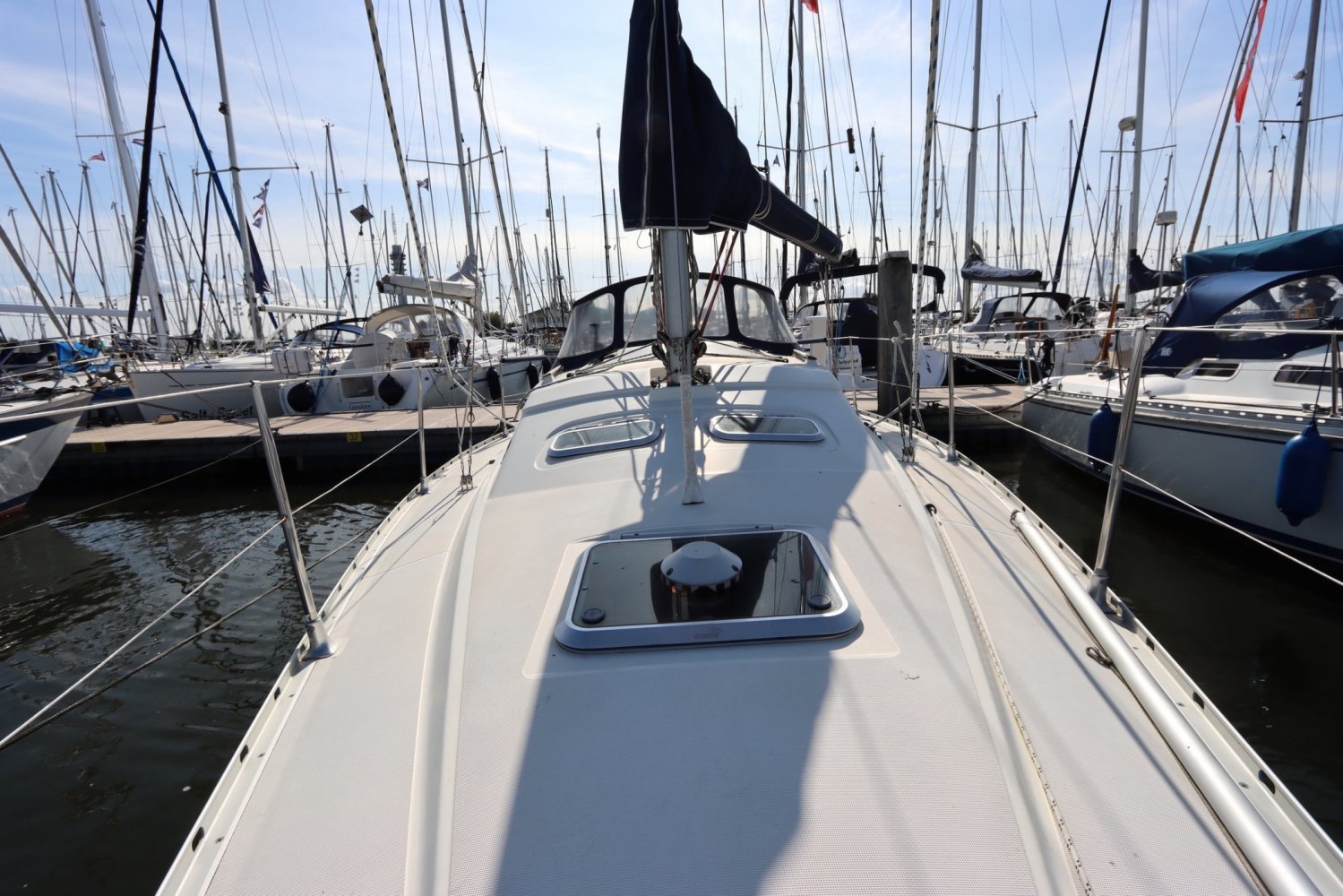 Jeanneau - Sailing Yacht - GRP (Polyester) - 1994 - € 27.500 — foto 5 van 11