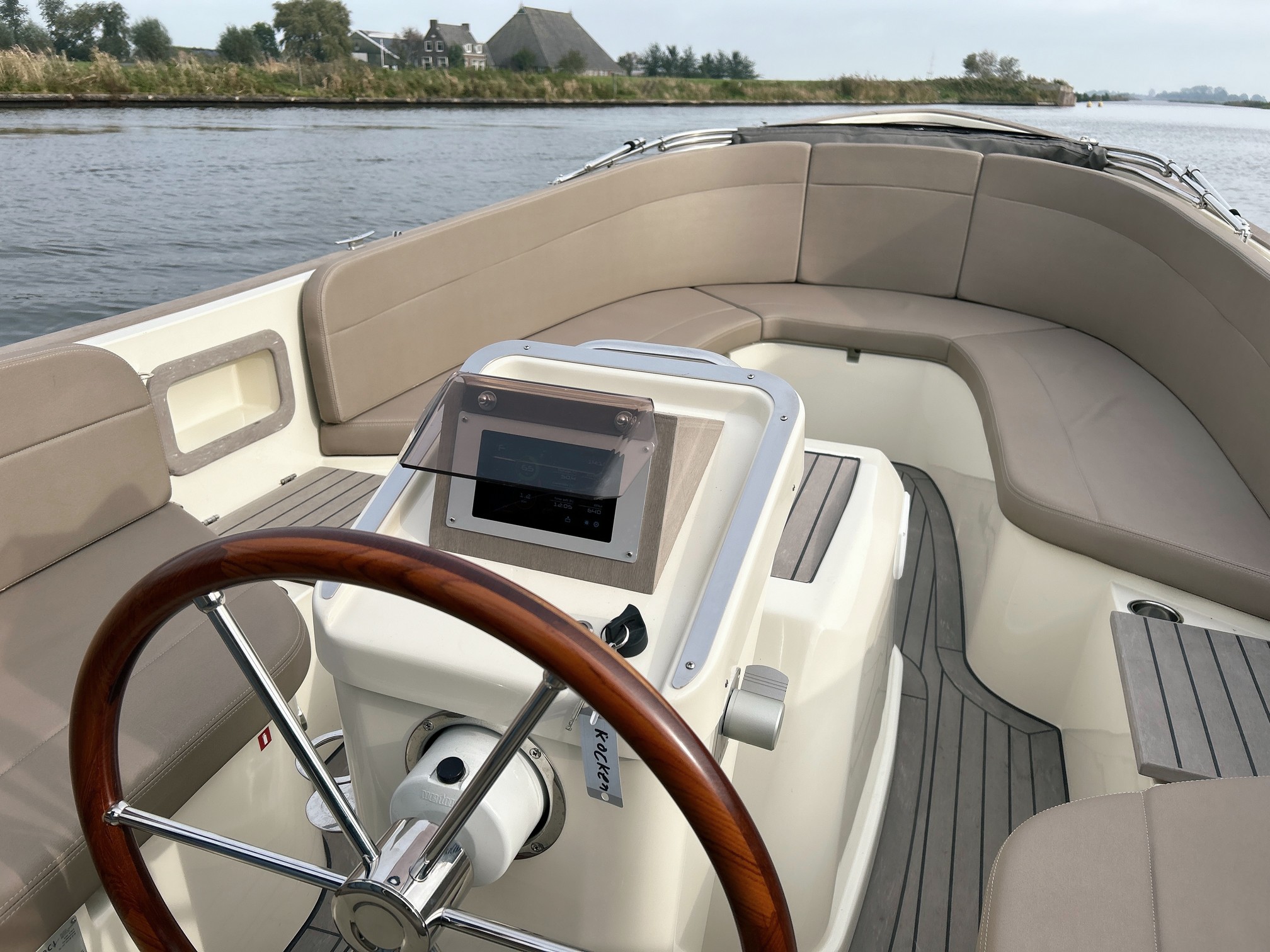 Antaris Fifty5 — foto 6 van 12