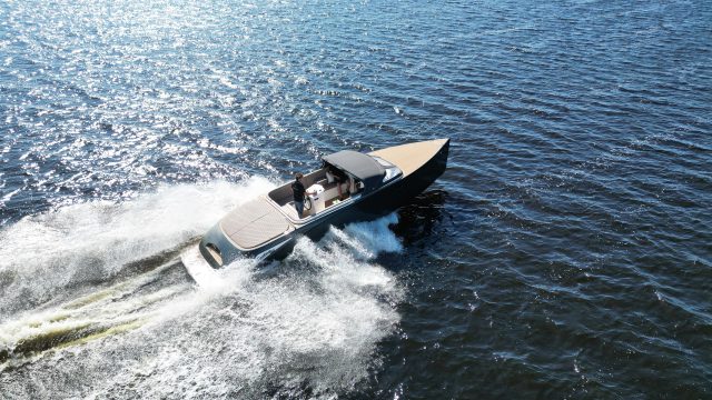 Outlaw 999 Tender  — foto 1 van 14