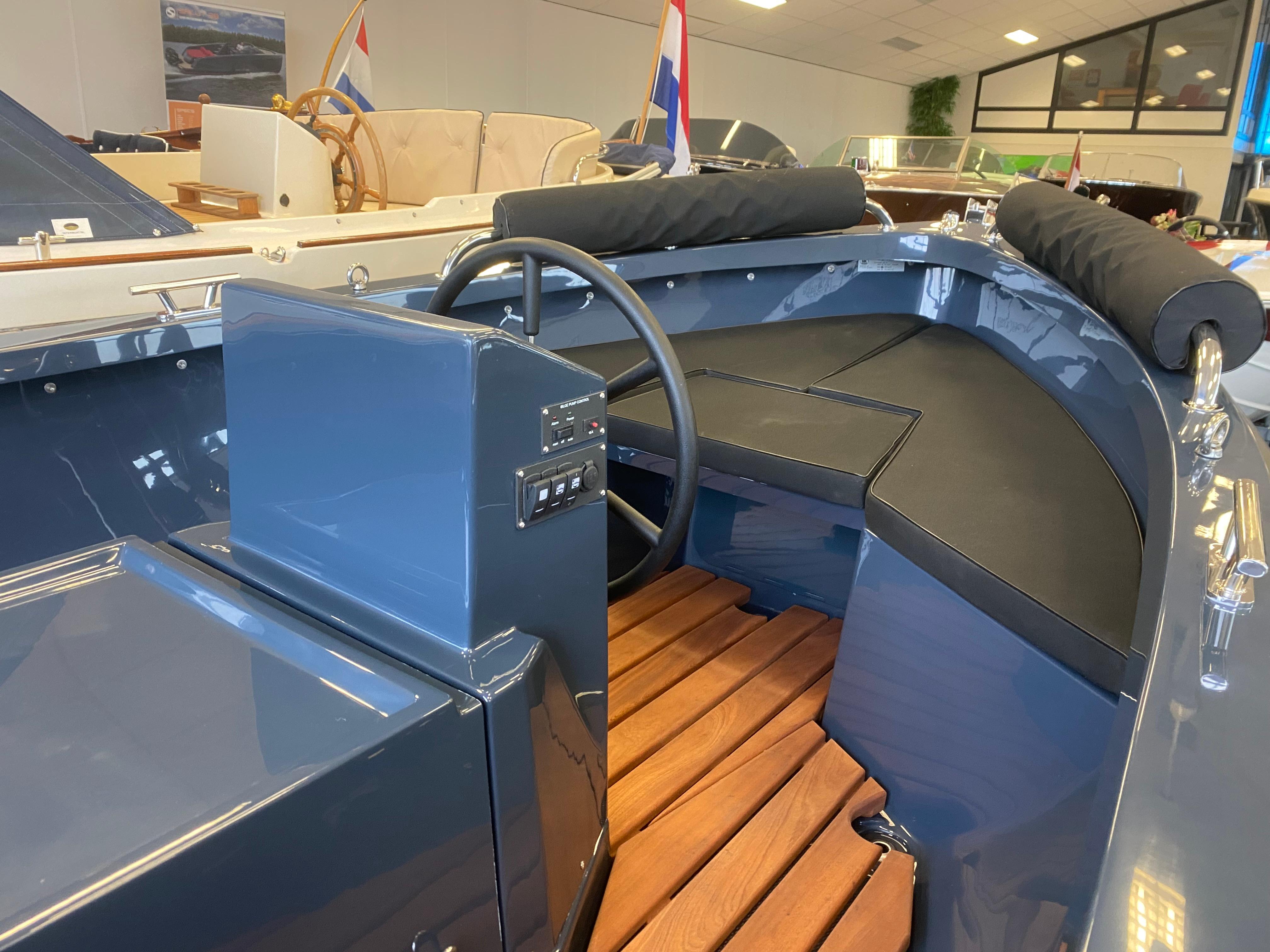 Stormer Lifeboat 60 — foto 8 van 11