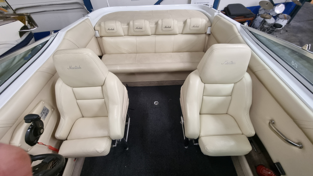Mariah Z258 Shabah met MerCruiser 7,4 MPI DuoProp met 310pk (BOMVOL!) — foto 12 van 31