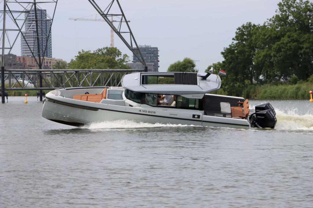 Saxdor Yachts 320 GTC — foto 3 van 39