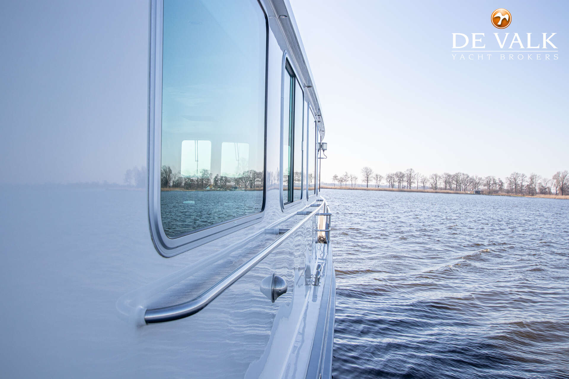 Custom Built Live Aboard 1800 — foto 18 van 45