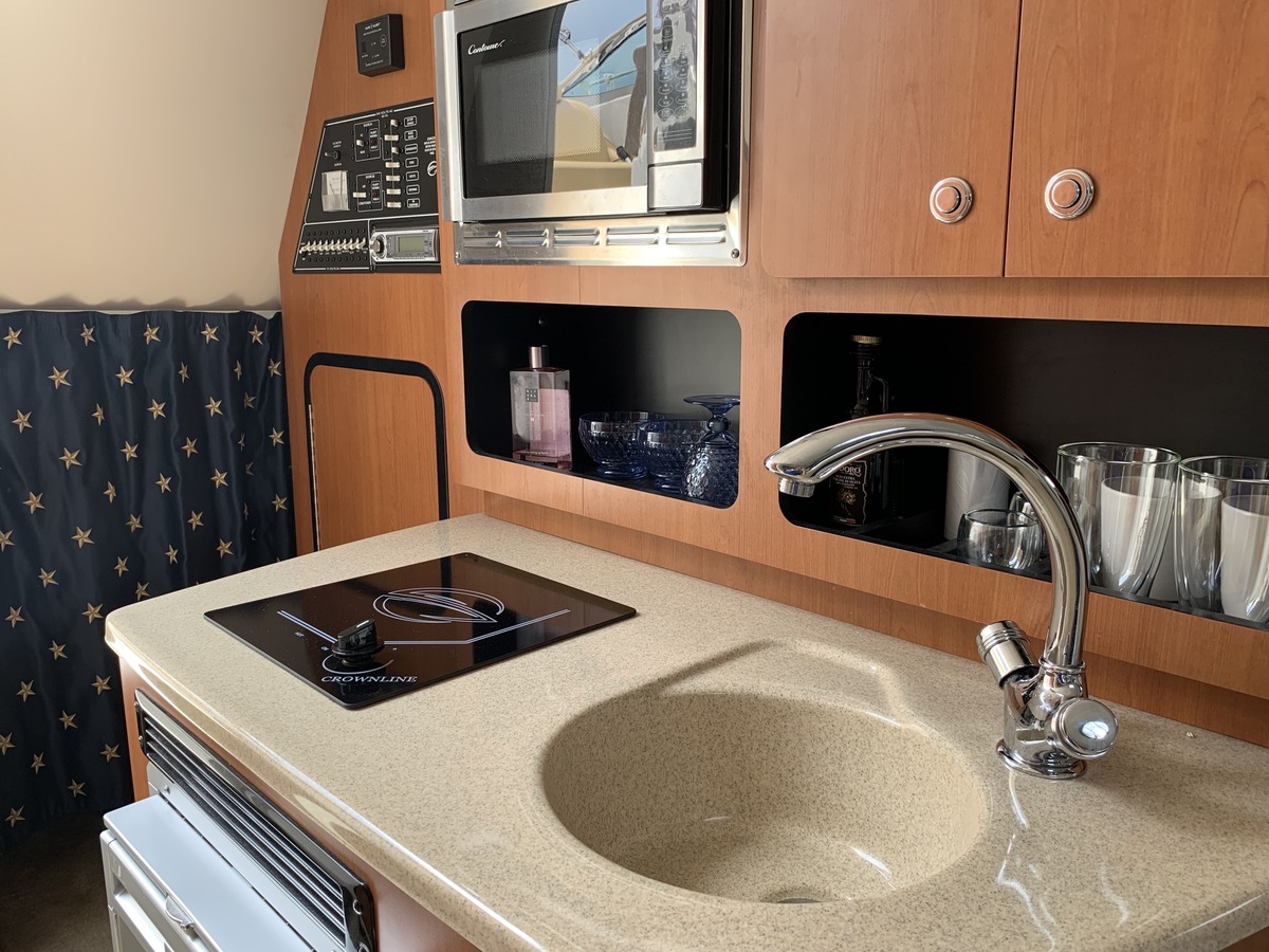 Crownline 280 CR — foto 23 van 37