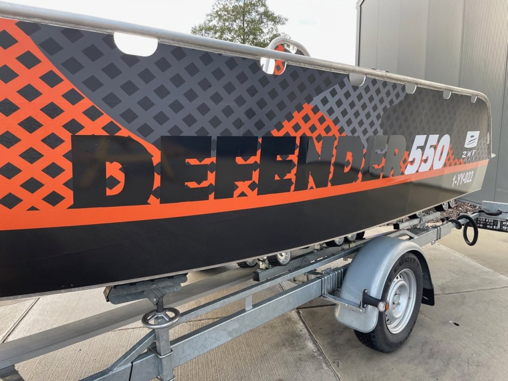 Defender 550 — foto 4 van 4