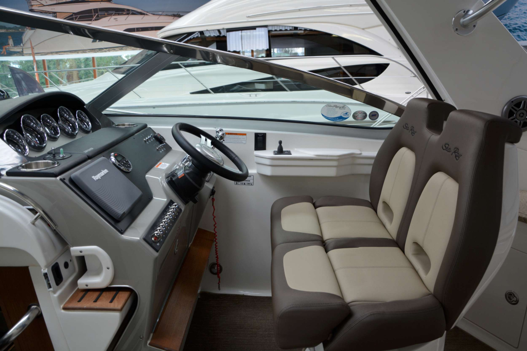 Sea Ray 350 Sundancer — foto 18 van 37