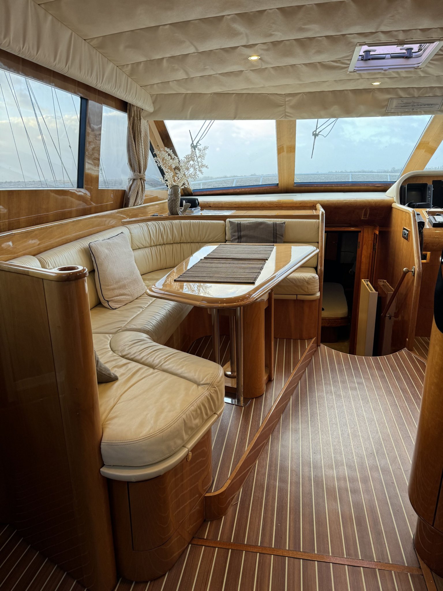 GUY COUACH 2100 FLY — foto 4 van 4