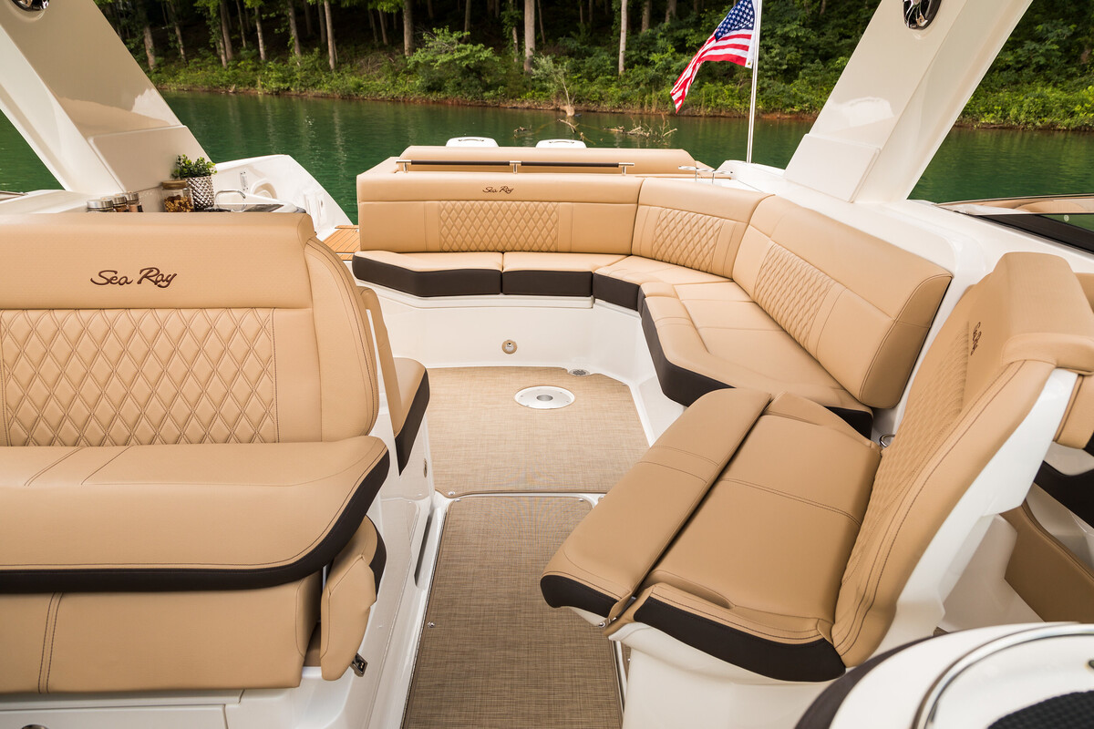 Sea Ray SLX 310 Outboard — foto 14 van 29