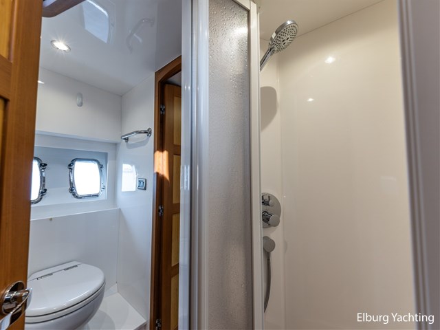 Trader 42 - Cabrio — foto 36 van 76