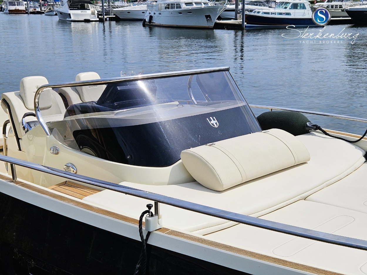 Invictus 280 GT — foto 28 van 42