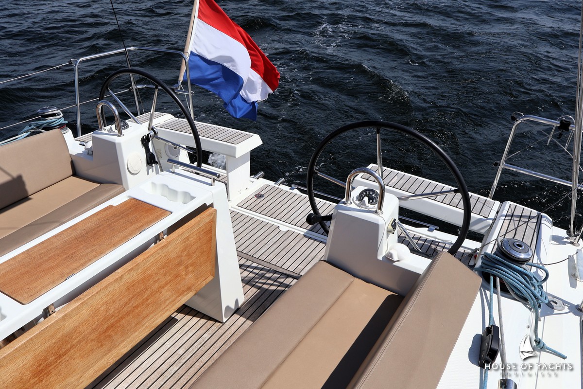 Beneteau Oceanis 35.1 — foto 5 van 12