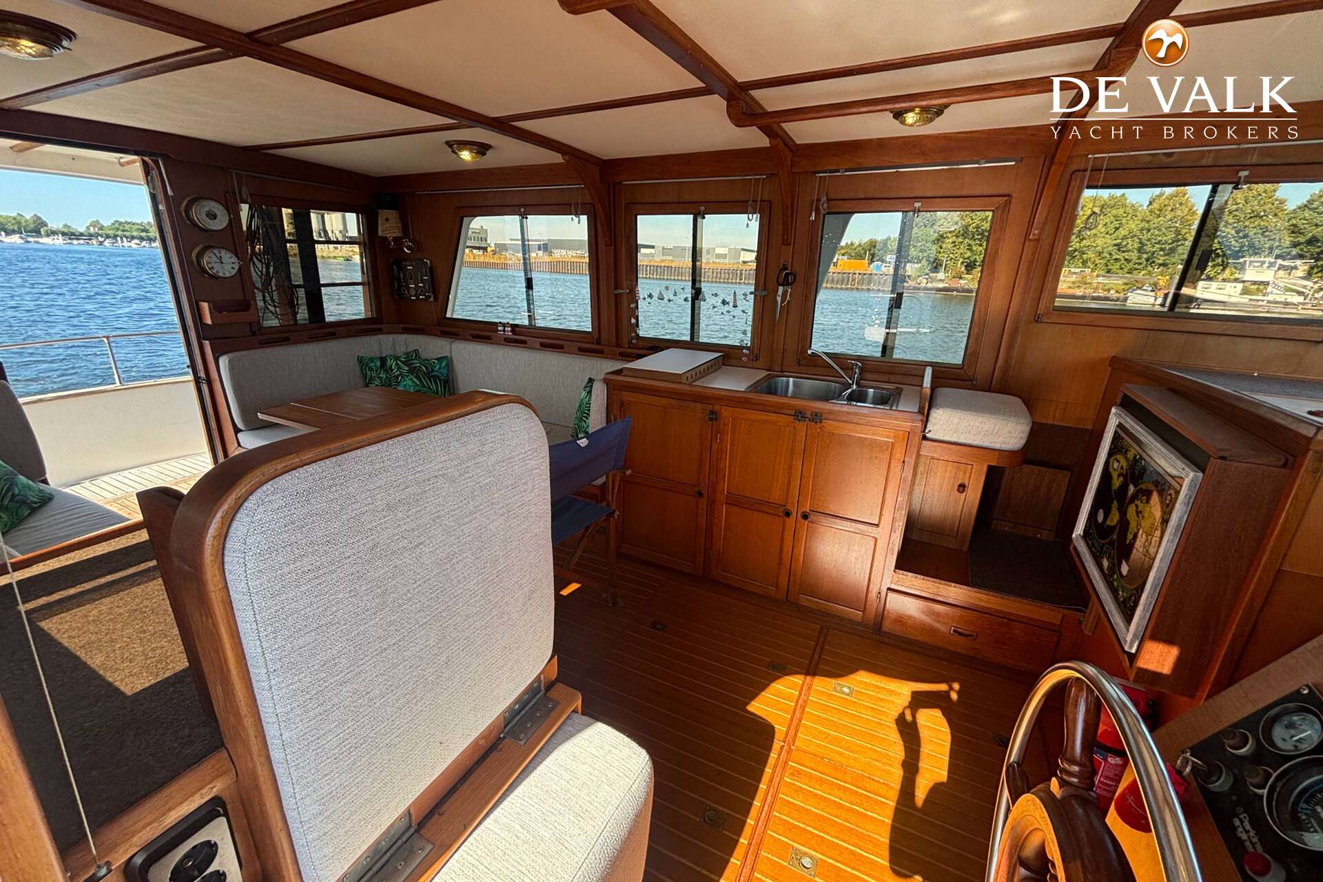 CHUNG HWA BOAT BUILDING TRAWLER 36 SEA SEDAN — foto 25 van 41