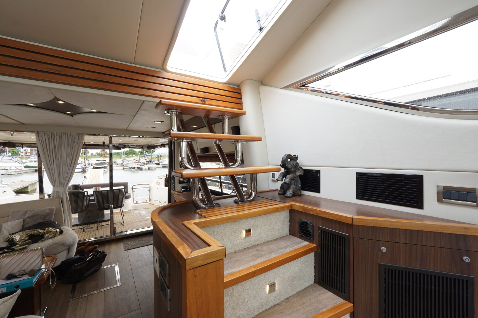 Sunseeker 62 Manhattan — foto 22 van 86
