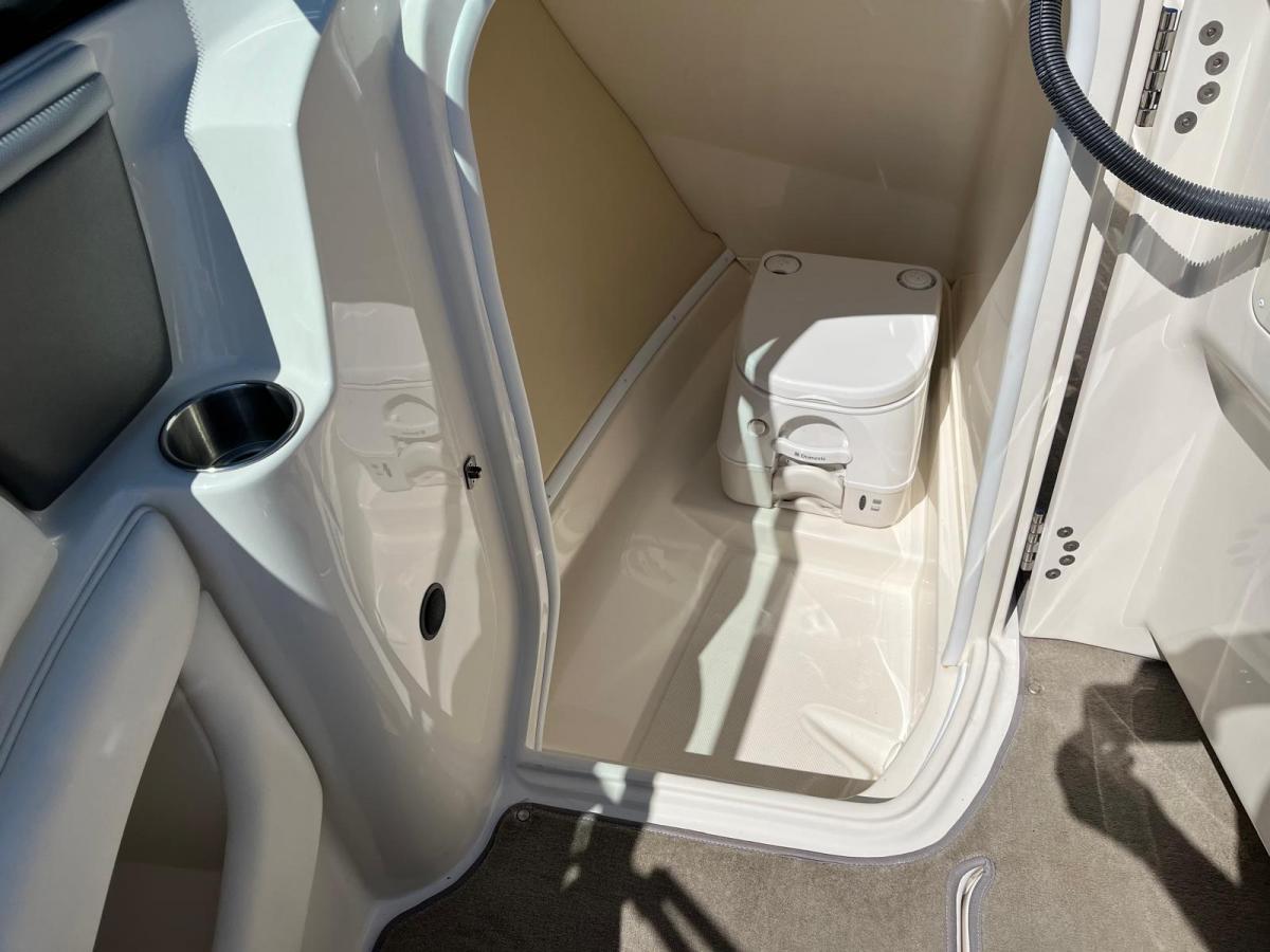 Monterey 244 FSX  Bowrider — foto 13 van 20