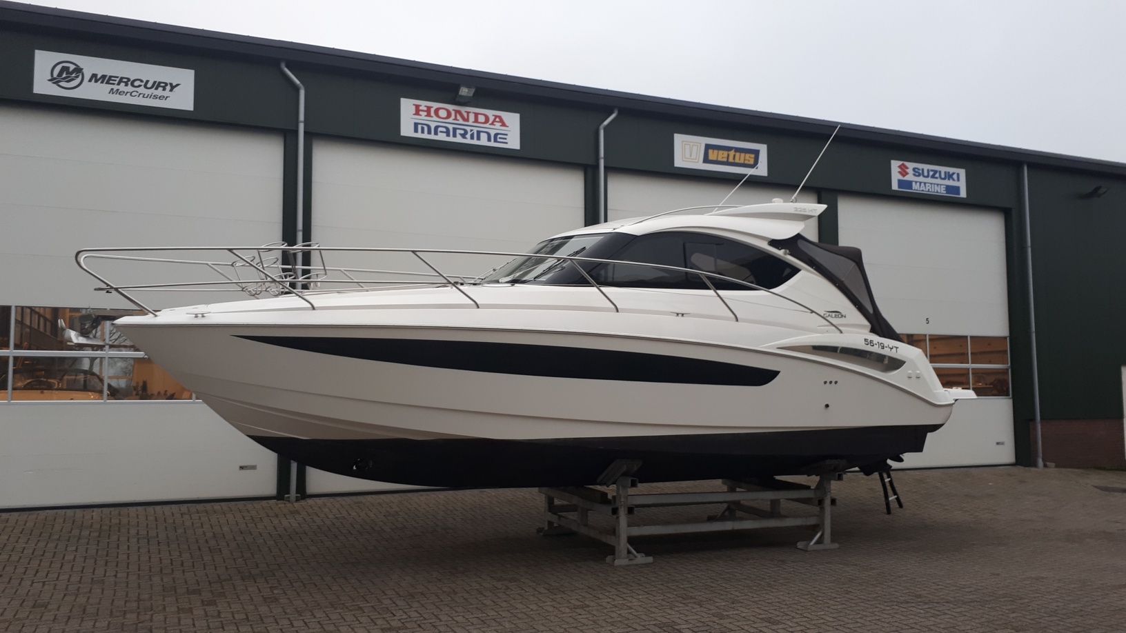 Galeon Yachts Galeon 325 HTS met Volvo Penta 370 pk — foto 1 van 17