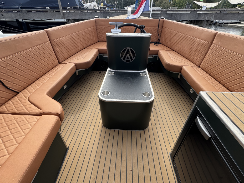 AluShip E-700 sloep — foto 14 van 32