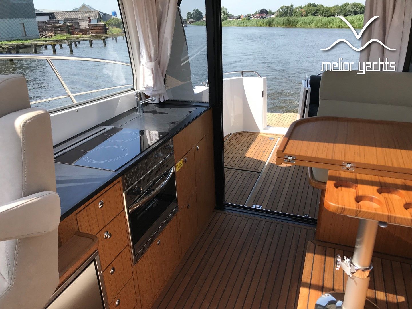 Saga 385 — foto 14 van 39
