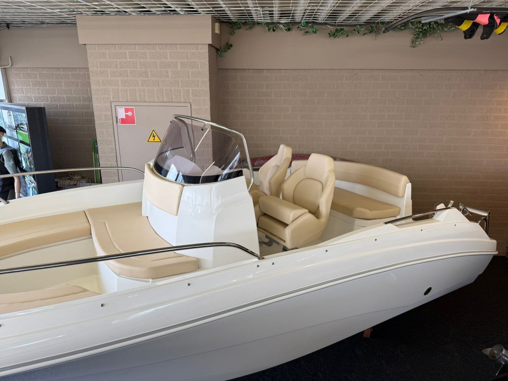 AM Yacht 520 Open — foto 4 van 11