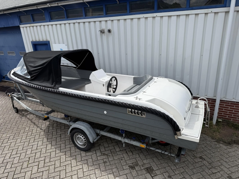 Admiral 530 Tender