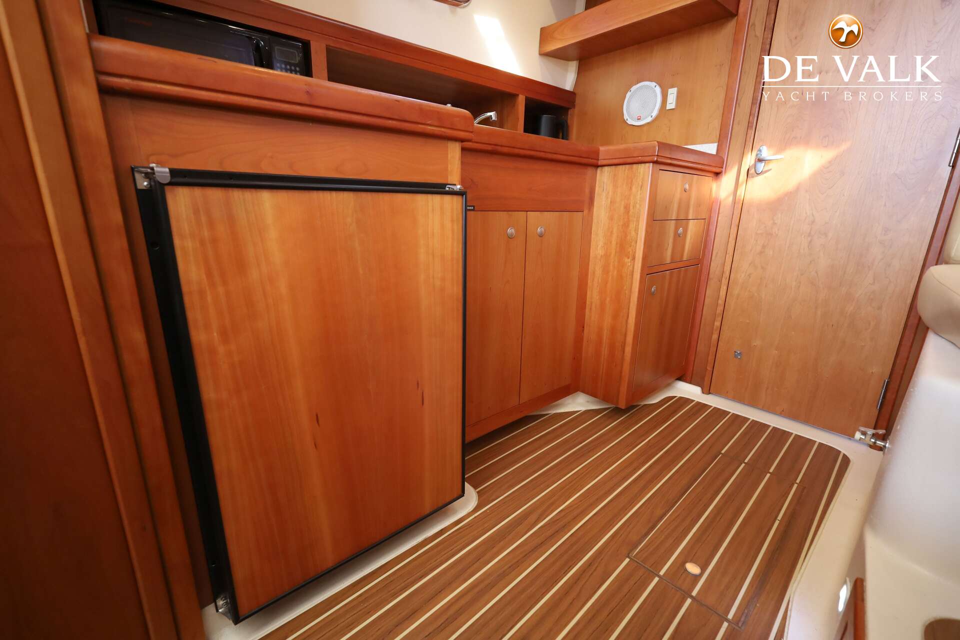 Mainship 34 Rumrunner II — foto 24 van 41