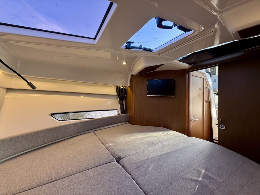 Beneteau Antares 9 — foto 25 van 29