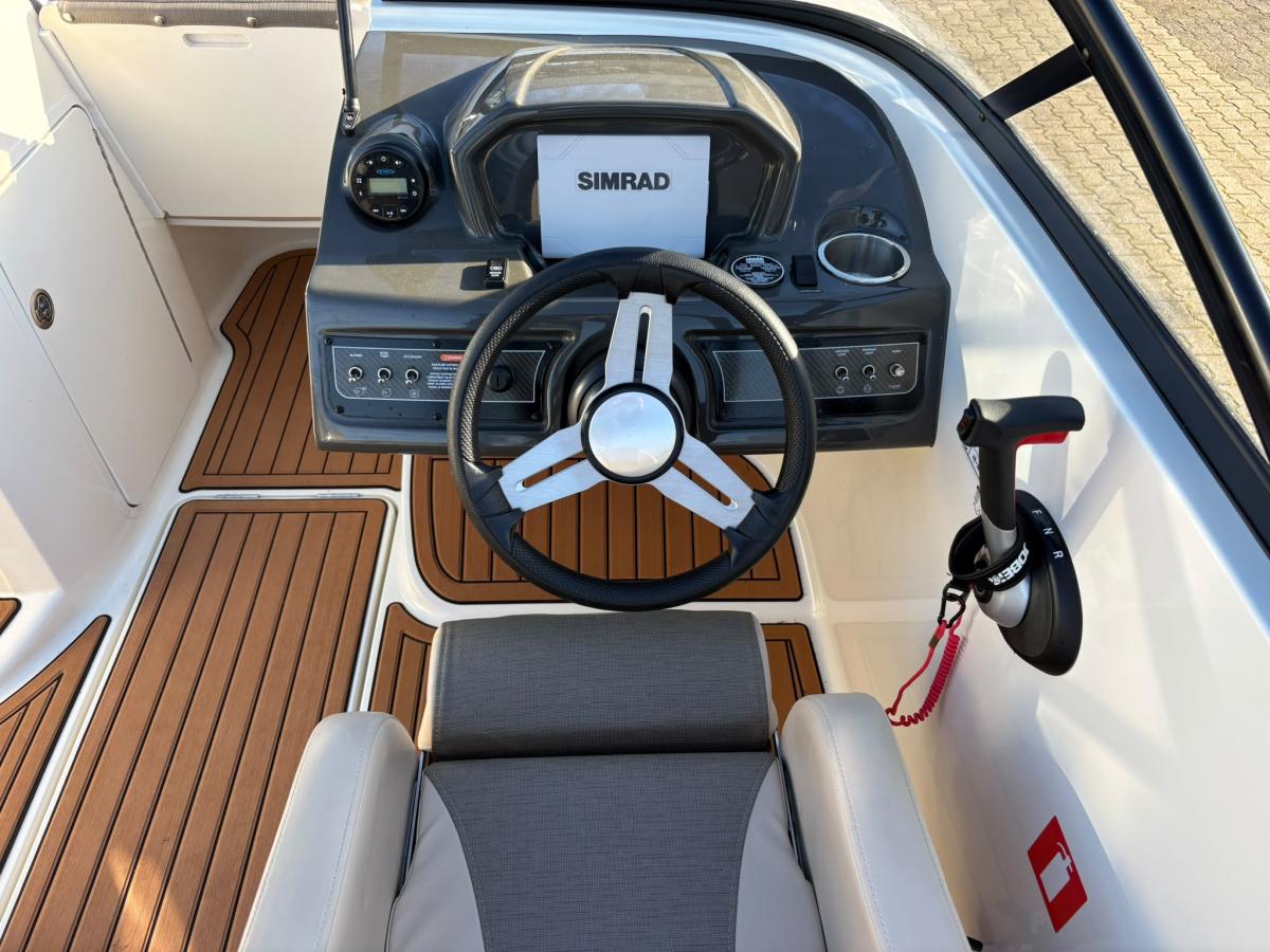 Bayliner VR5 — foto 11 van 14