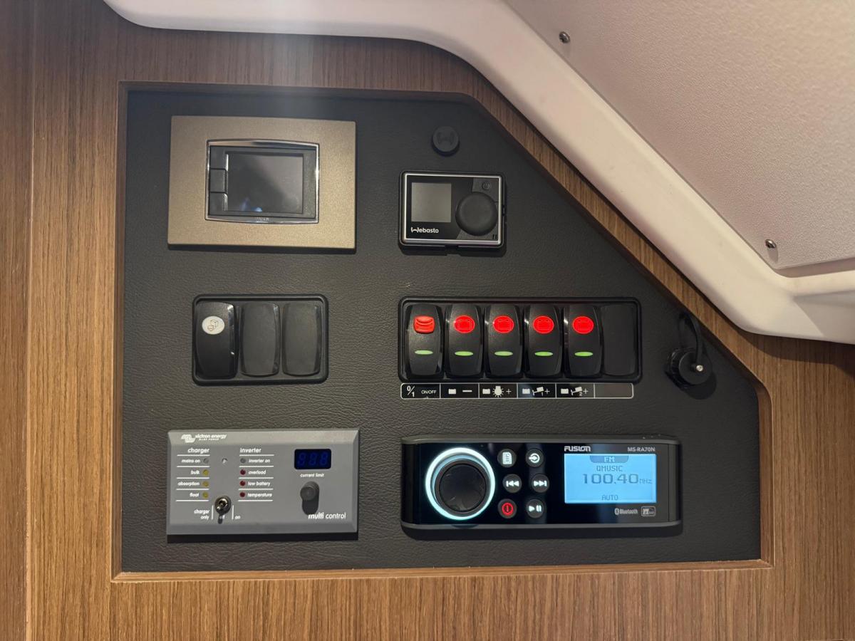 JEANNEAU NC37 met slechts 87 uur! — foto 24 van 42