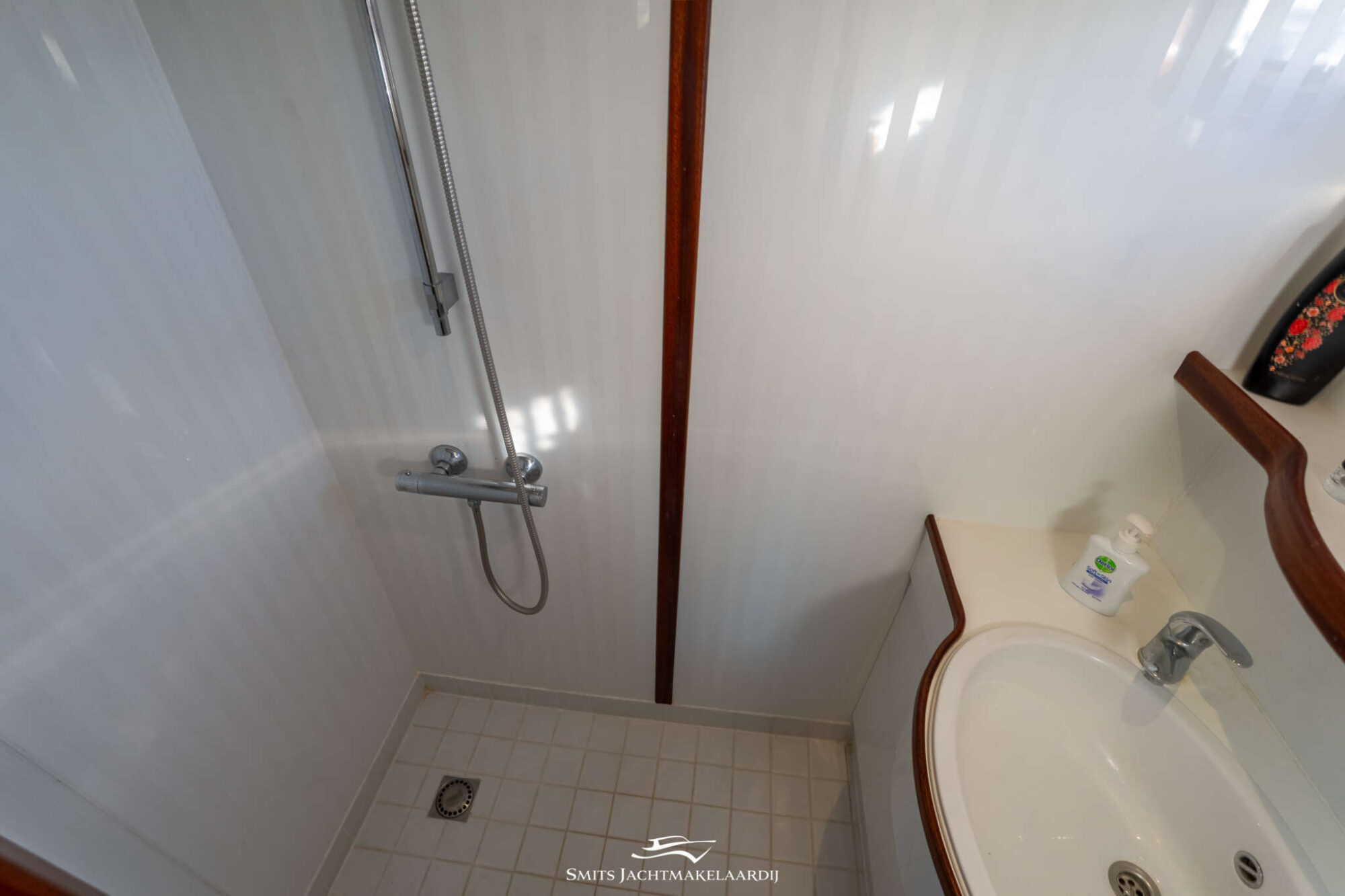 Treffer 40 AK — foto 40 van 59
