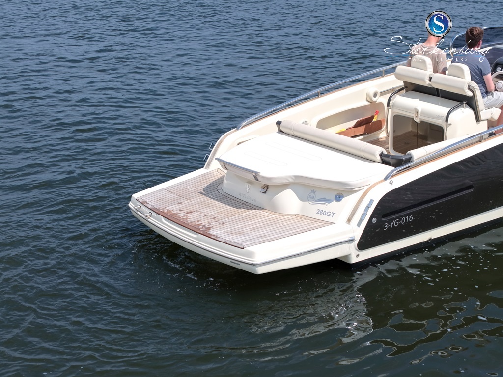 Invictus 280 GT — foto 8 van 42