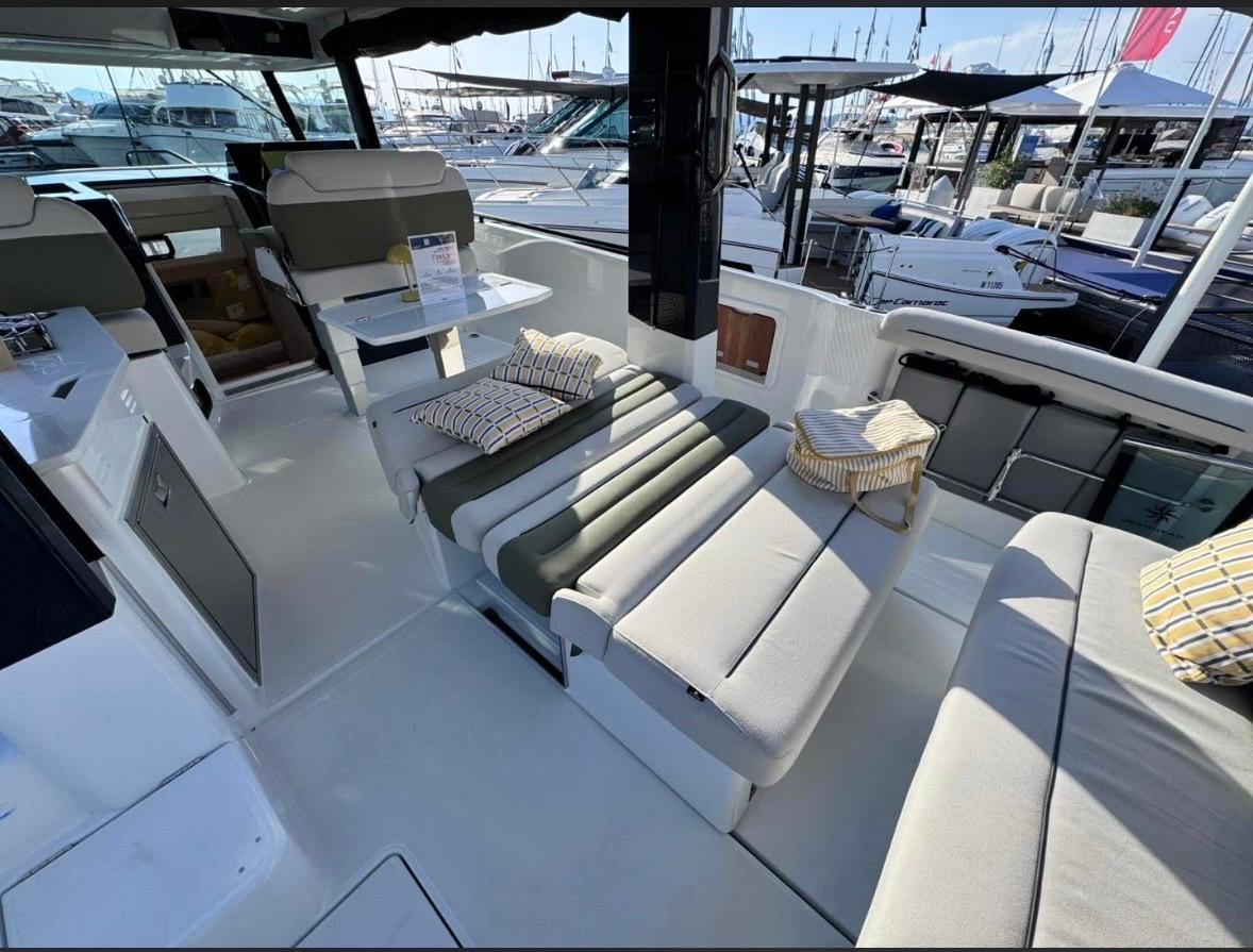 Jeanneau EX34 Hard Top — foto 64 van 69