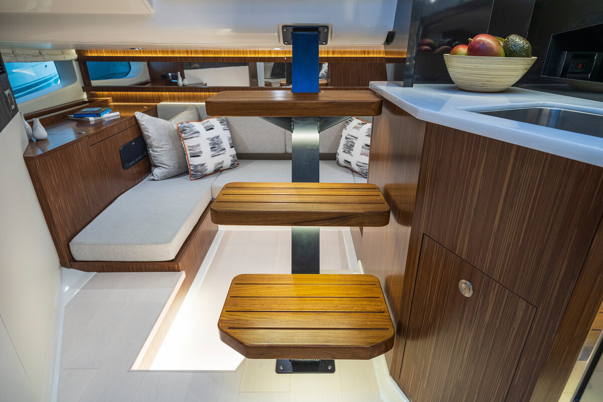 Sea Ray Sundancer 370 — foto 52 van 64