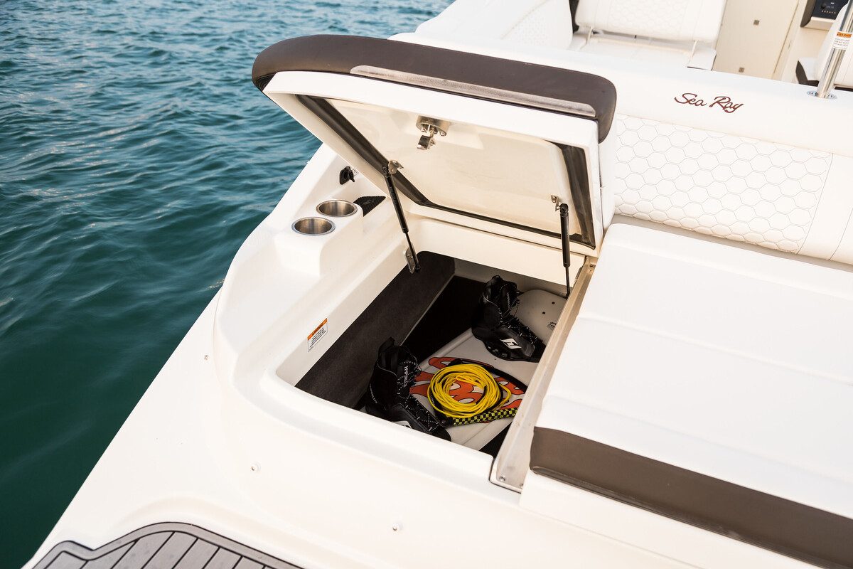 Sea Ray SDX 270 Outboard — foto 13 van 13