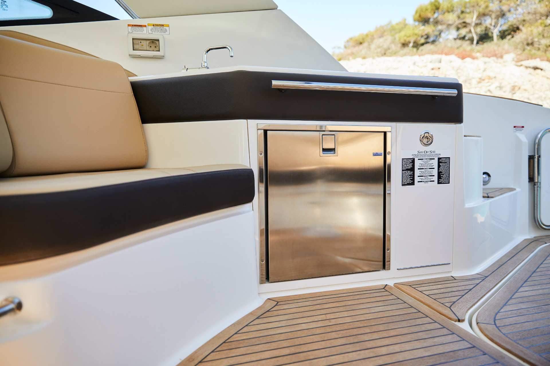 Sea Ray Sundancer 320 — foto 11 van 11