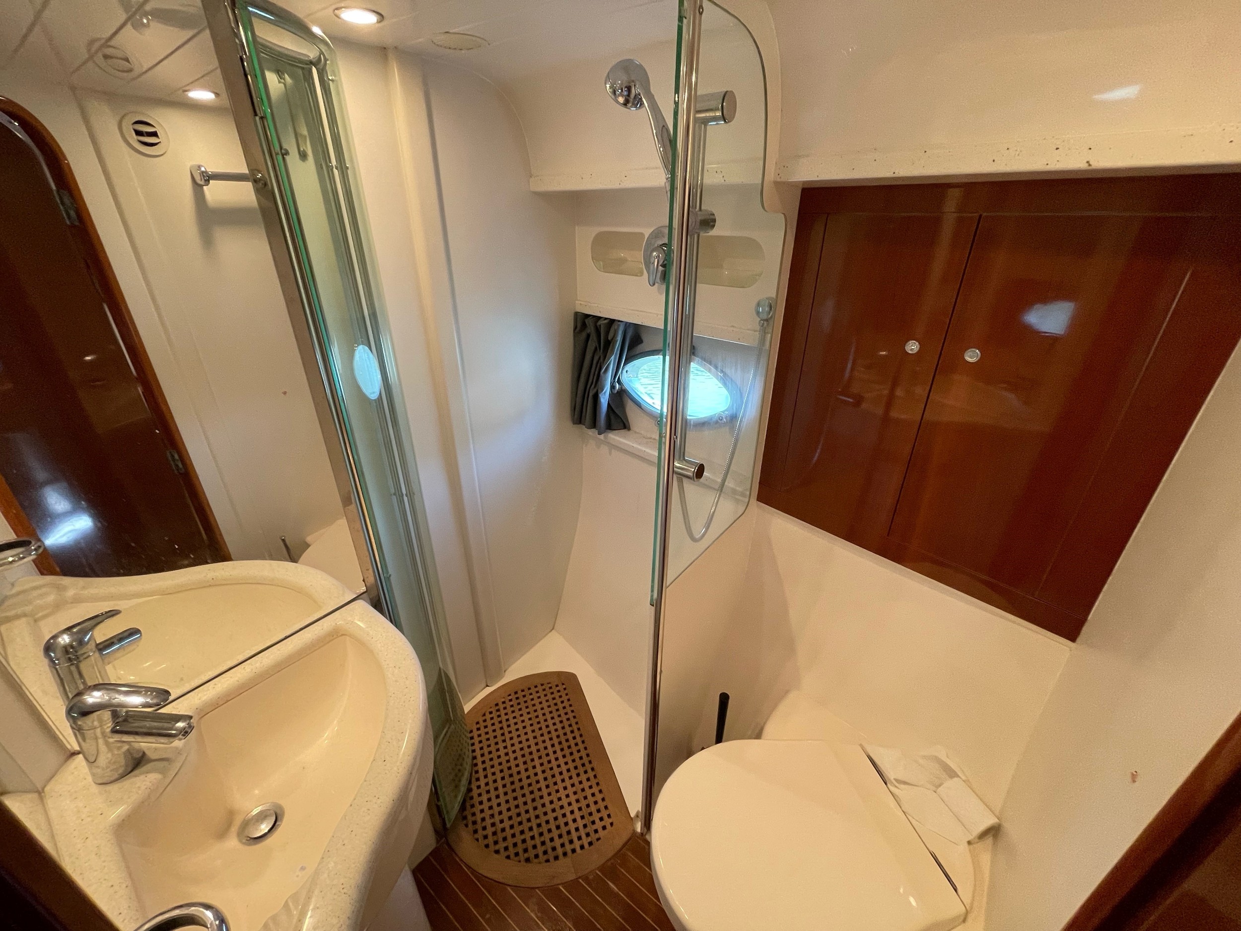 Princess V50 — foto 19 van 20