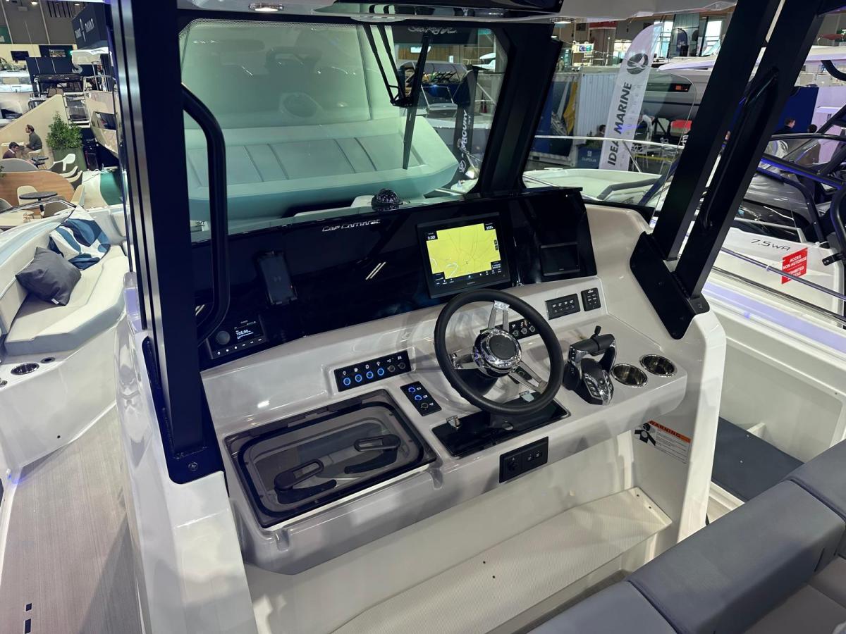 Jeanneau Cap Camarat 9.0CC S2 nieuw model! Dit schip is aanwezig op de Yamaha stand van hiswa te water 2026. — foto 18 van 33