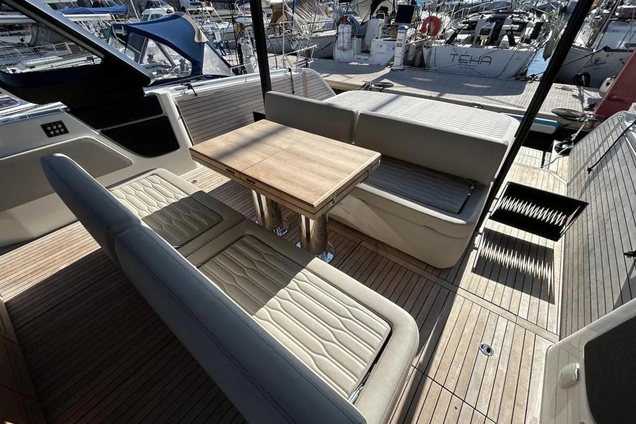 Cranchi A46 Luxury Tender — foto 6 van 21