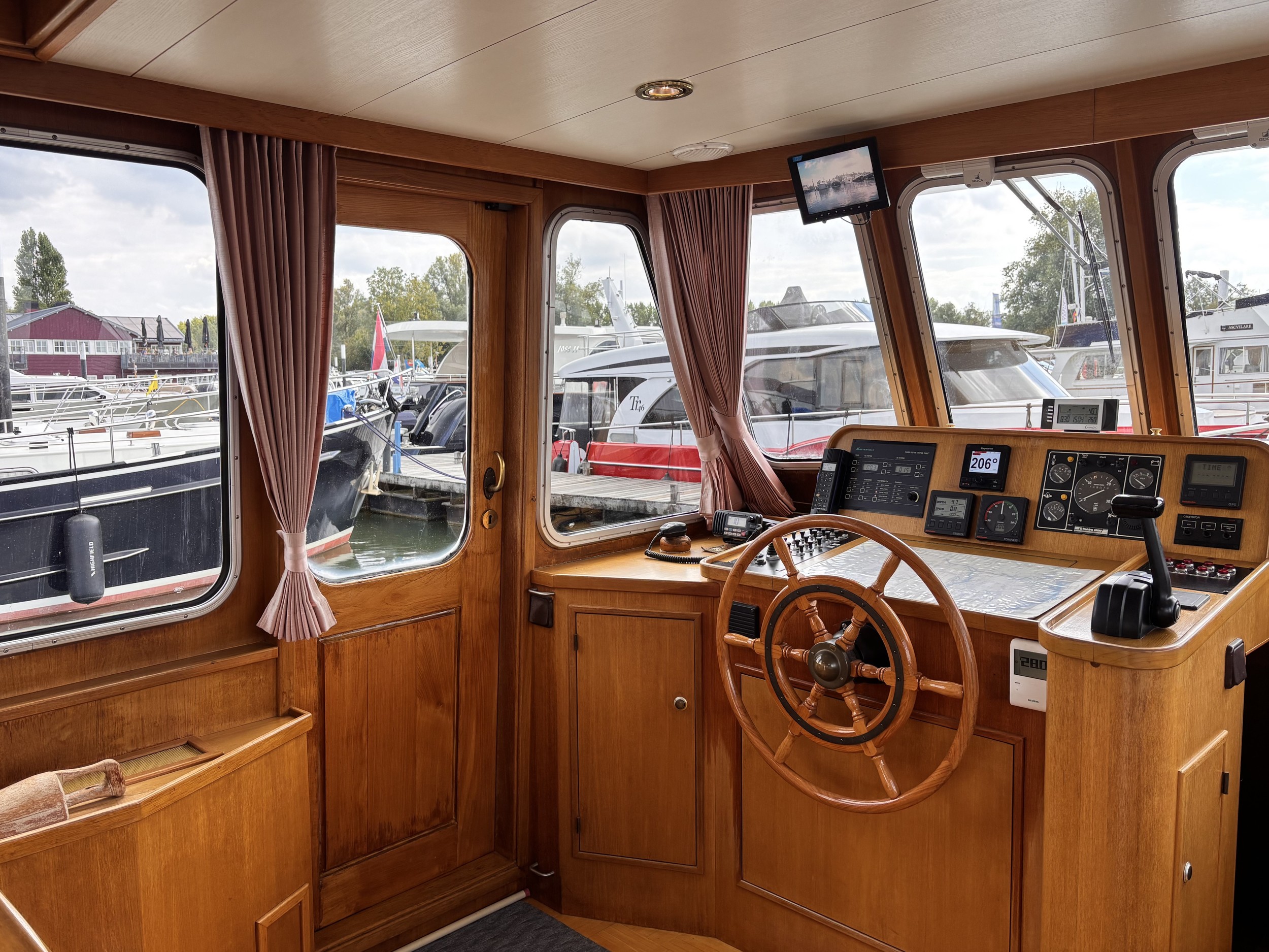 Alm Trawler 13.20 AD — foto 18 van 32