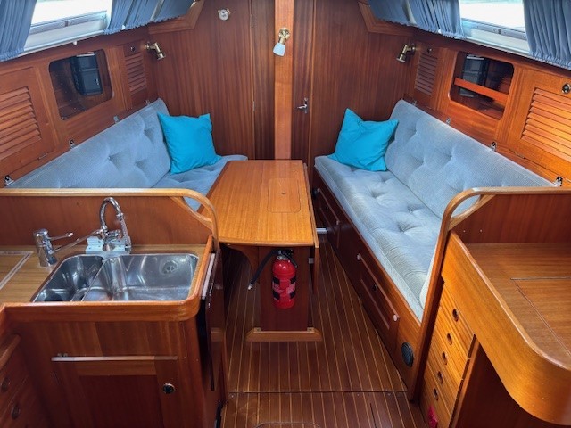 Hallberg-Rassy 31 — foto 39 van 65