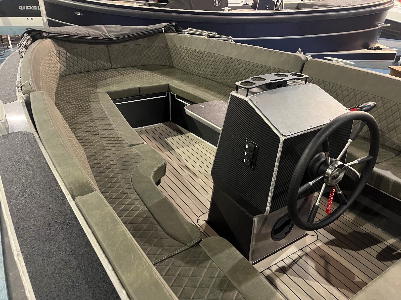 Van Vossen VanVossen Tender 700 sport met Honda 100 pk op voorraad — foto 3 van 6