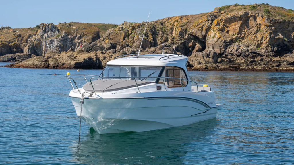 Beneteau Antares 8 | Nieuw samenstellen vanaf €67.518,- — foto 9 van 20