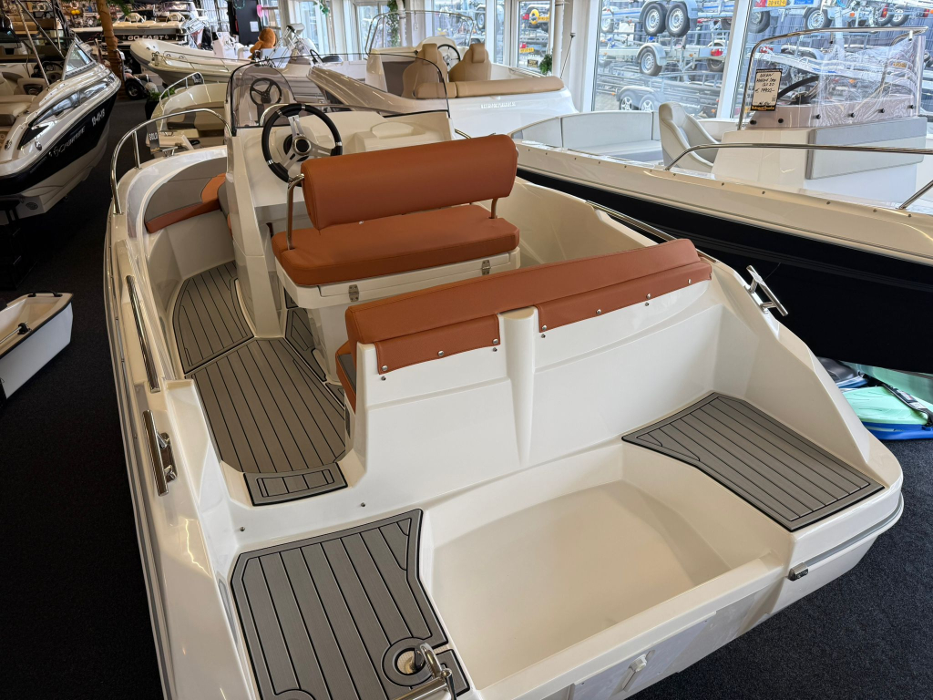 AM Yacht 520 Open — foto 5 van 16