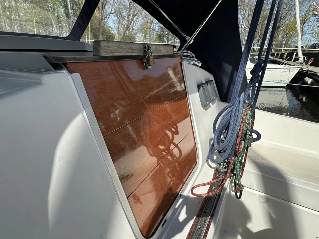 Hunter 28.5 — foto 6 van 44