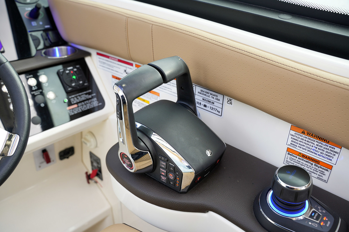 Sea Ray Sundancer 320 — foto 29 van 80