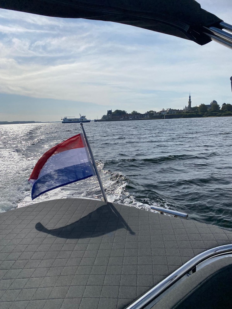 Zeer luxe Maxima 720 uit september 2025, met boegschroef, biminitop en navigatie! — foto 7 van 12